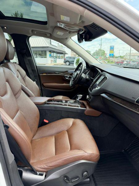 2018 Volvo XC90 T6 Momentum