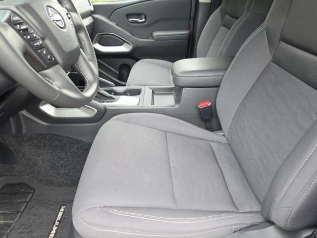 2024 Nissan Frontier Crew Cab Long Bed SV 4x2