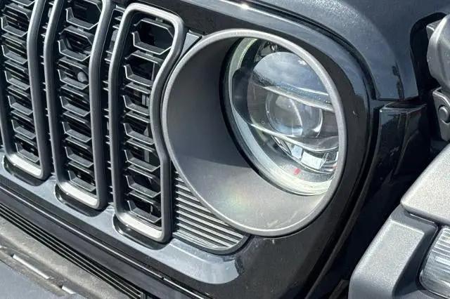 2025 Jeep Wrangler 4-Door Rubicon 4x4