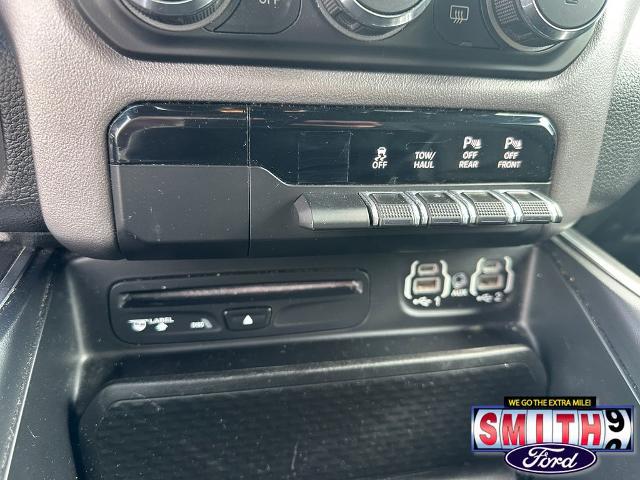 2019 Ram 1500 Big Horn/Lone Star Crew Cab 4x4 5'7" Box