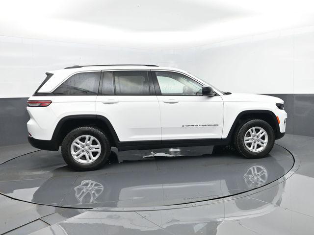 2023 Jeep Grand Cherokee Laredo 4x4