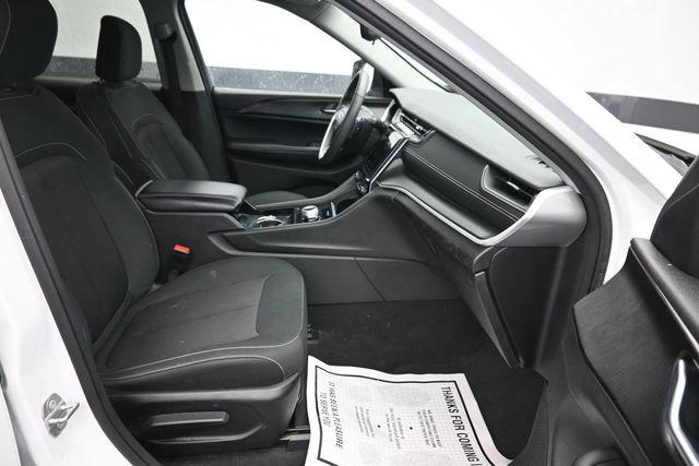2023 Jeep Grand Cherokee Laredo 4x4