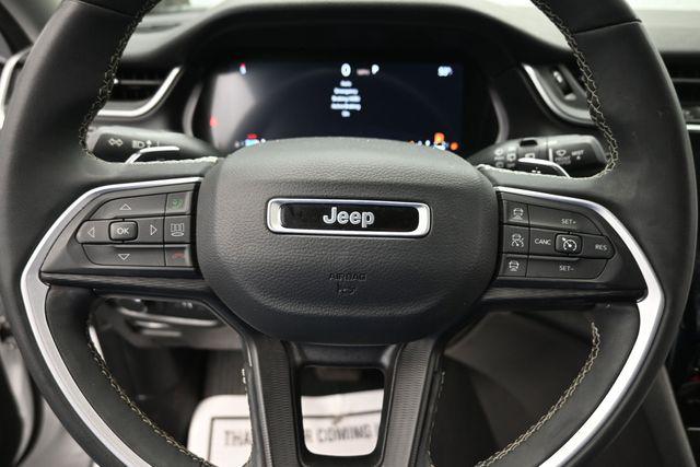 2023 Jeep Grand Cherokee Laredo 4x4