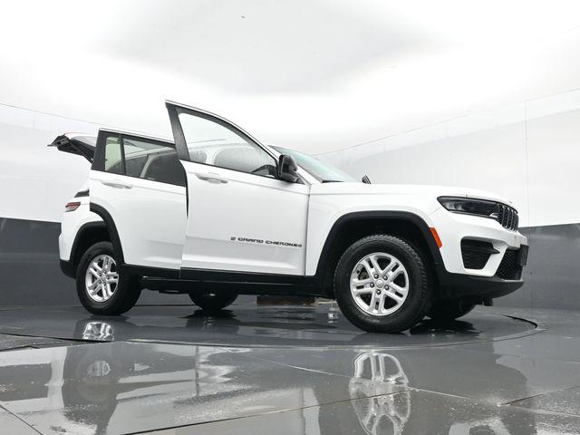 2023 Jeep Grand Cherokee Laredo 4x4