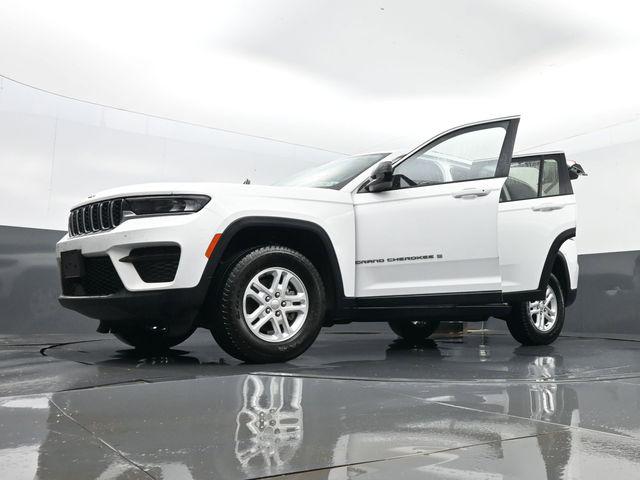 2023 Jeep Grand Cherokee Laredo 4x4