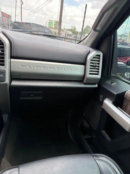 2017 Ford F-250 LARIAT