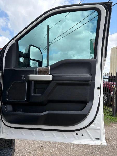 2017 Ford F-250 LARIAT