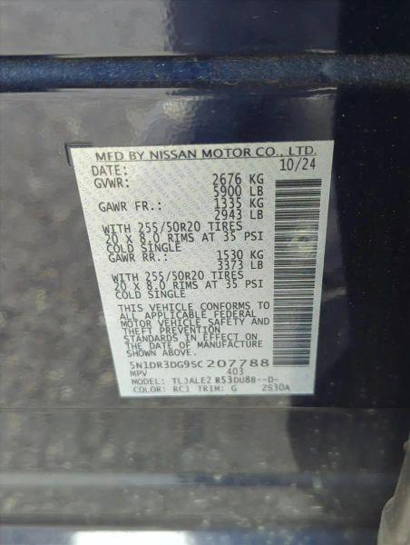 2025 Nissan Pathfinder Platinum FWD