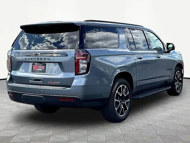 2021 Chevrolet Suburban 4WD RST