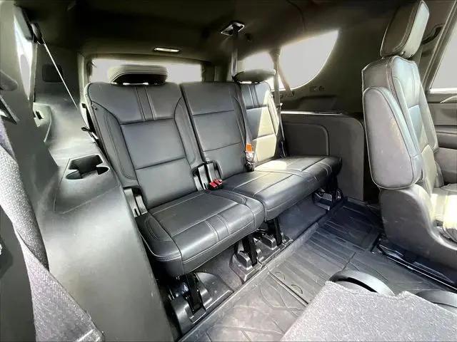 2021 Chevrolet Suburban 4WD RST