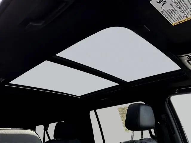 2021 Chevrolet Suburban 4WD RST