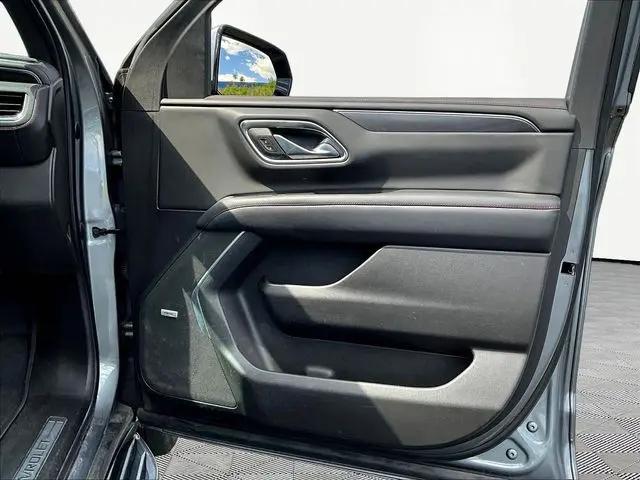 2021 Chevrolet Suburban 4WD RST
