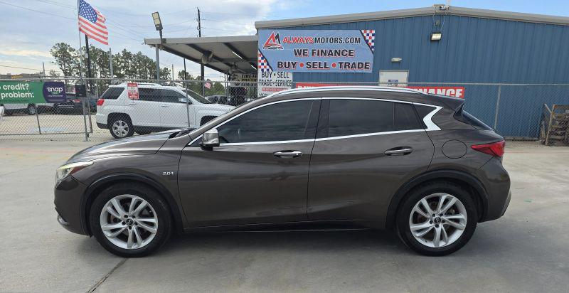 2019 INFINITI QX30 LUXE