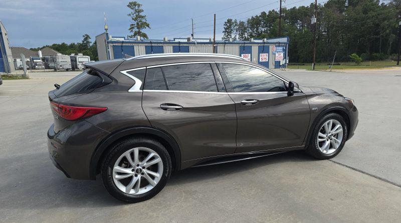 2019 INFINITI QX30 LUXE
