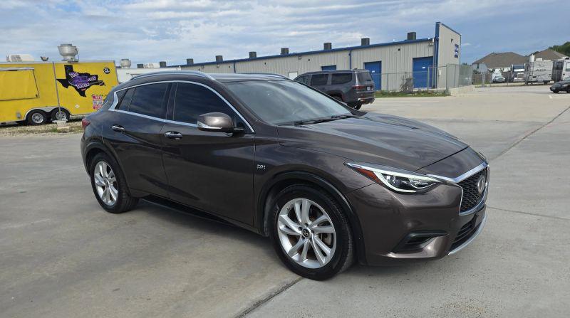 2019 INFINITI QX30 LUXE