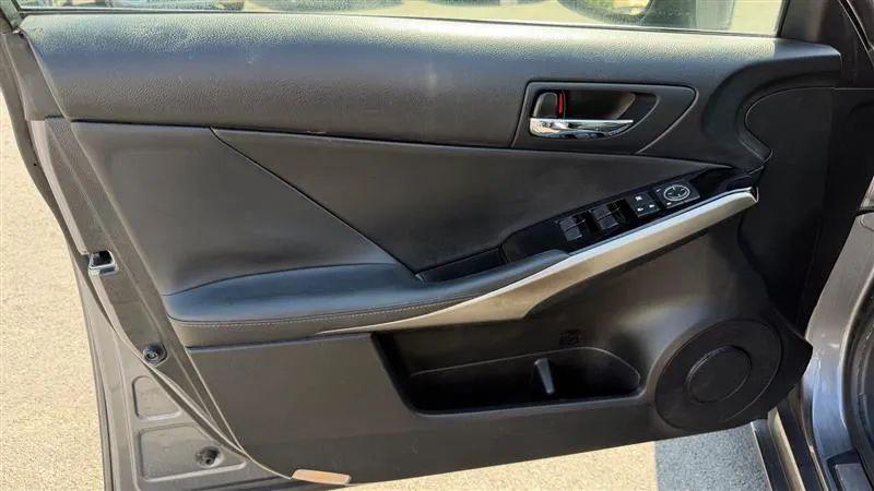 2015 Lexus IS 250 Crafted Line