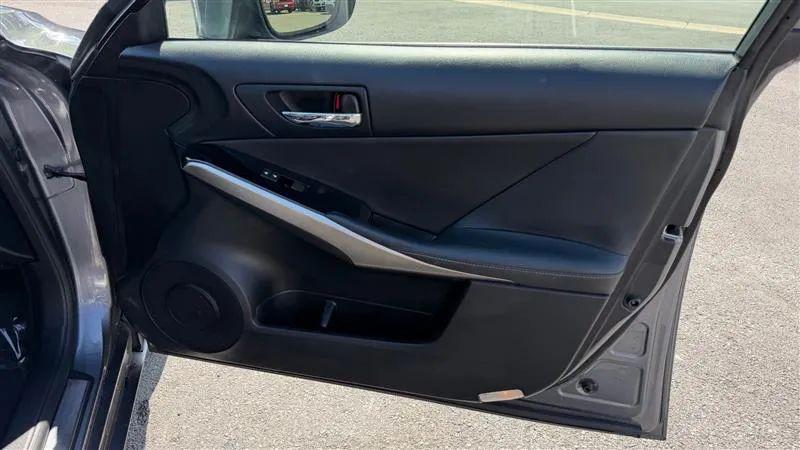 2015 Lexus IS 250 Crafted Line