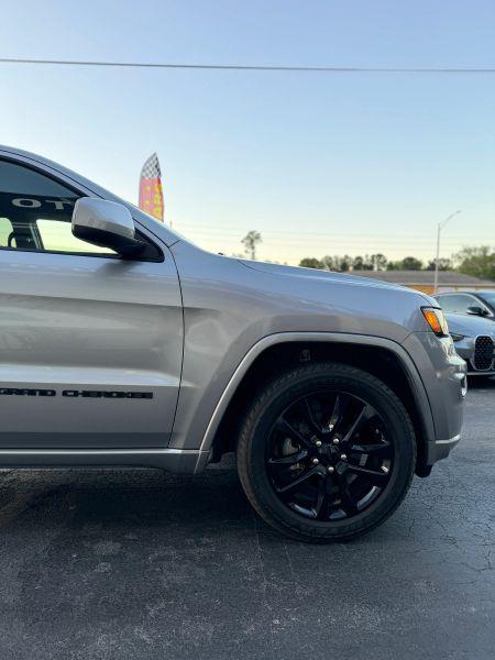 2020 Jeep Grand Cherokee Altitude 4x2