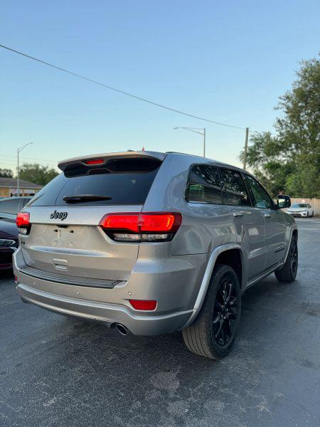 2020 Jeep Grand Cherokee Altitude 4x2
