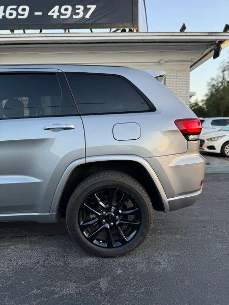 2020 Jeep Grand Cherokee Altitude 4x2