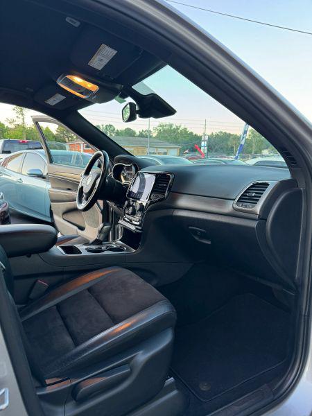 2020 Jeep Grand Cherokee Altitude 4x2