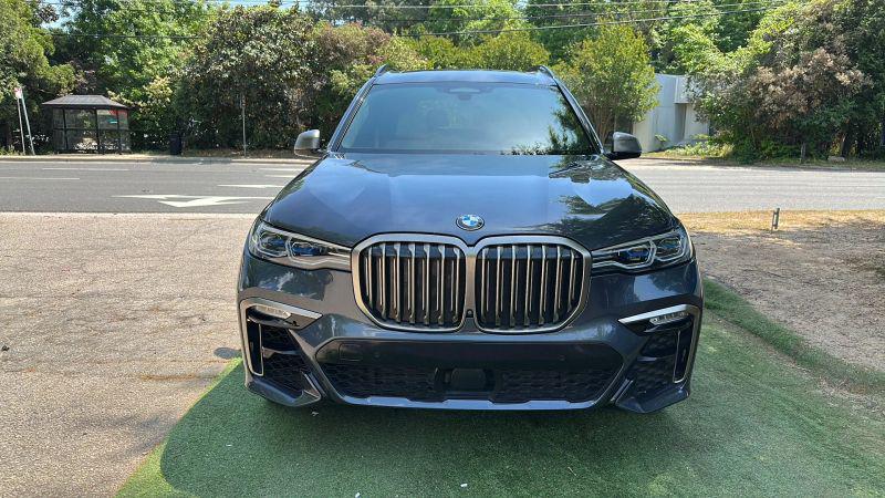 2021 BMW X7 M50i