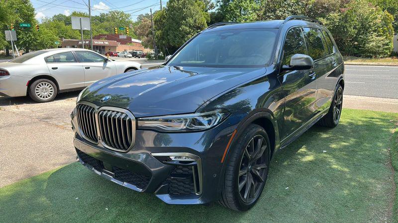 2021 BMW X7 M50i