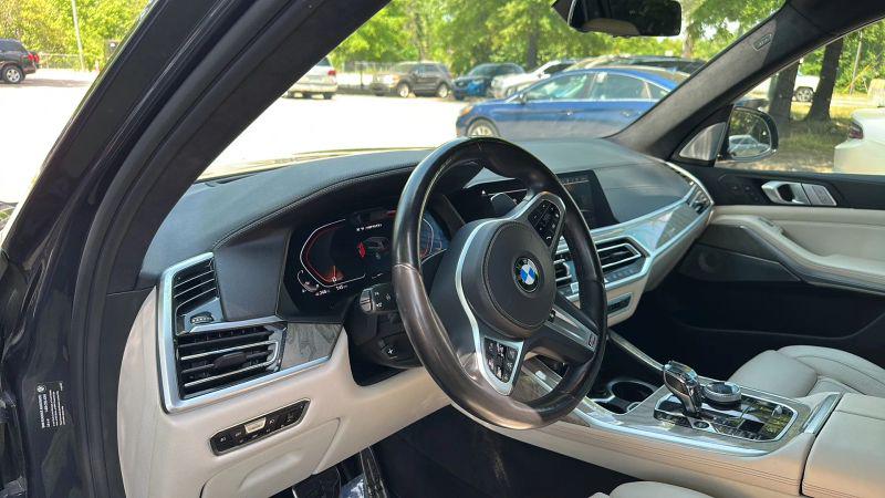 2021 BMW X7 M50i