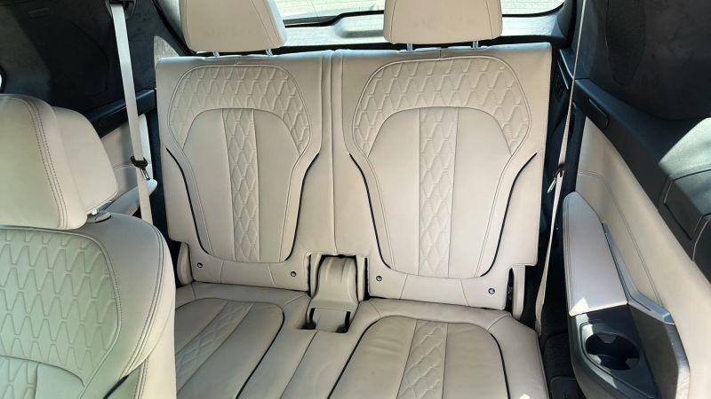 2021 BMW X7 M50i