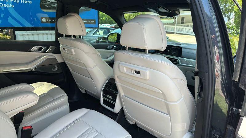 2021 BMW X7 M50i