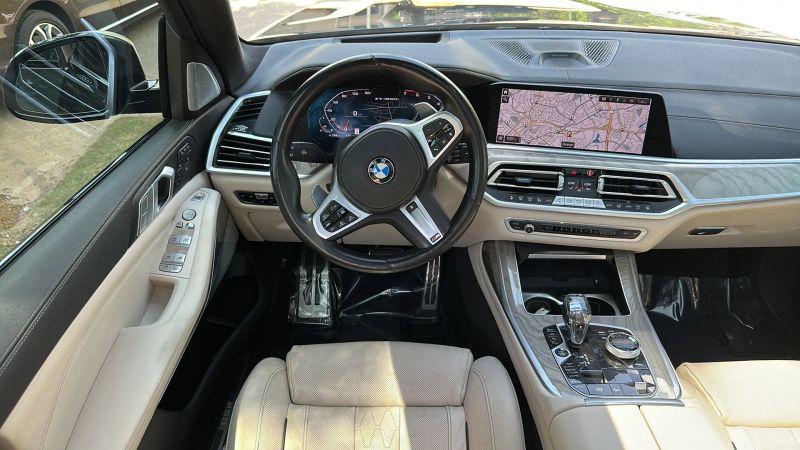 2021 BMW X7 M50i