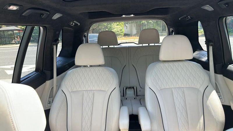2021 BMW X7 M50i