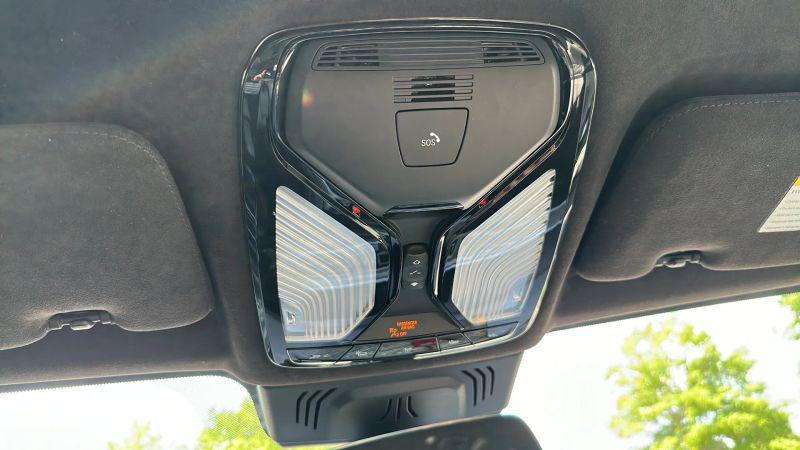 2021 BMW X7 M50i