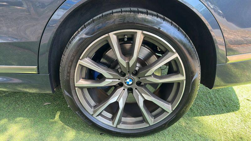 2021 BMW X7 M50i