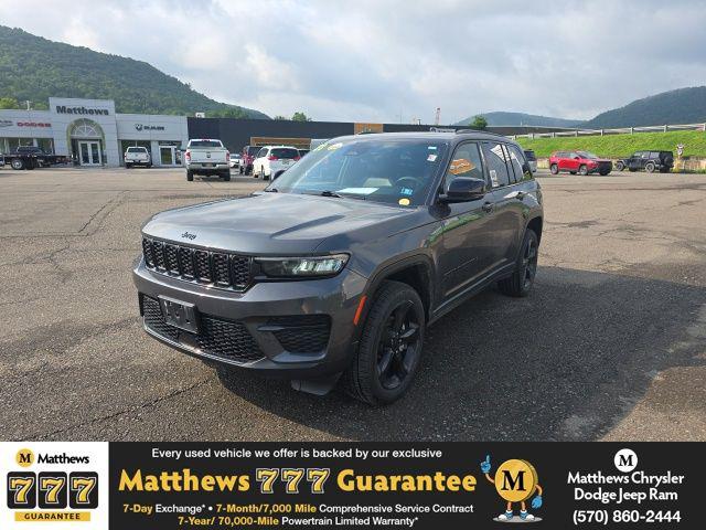 2023 Jeep Grand Cherokee Altitude 4x4 2023 Jeep Grand Cherokee Altitude 4x4