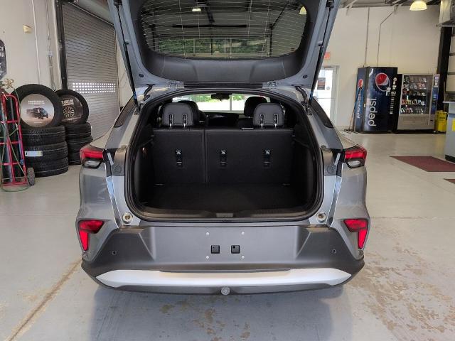 2026 Buick NV Preferred FWD