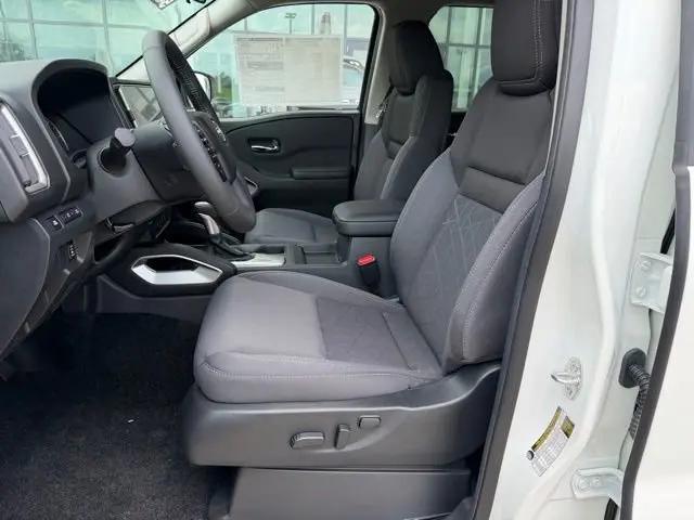 2026 Nissan Frontier Crew Cab SV 4x2