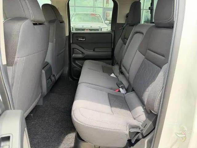 2026 Nissan Frontier Crew Cab SV 4x2