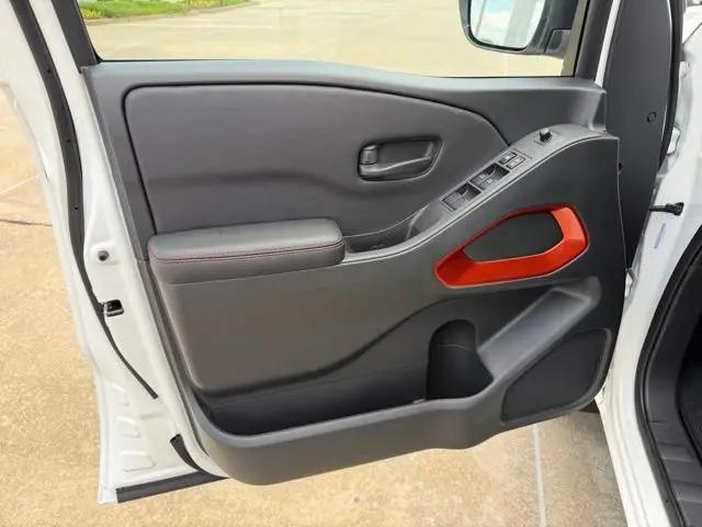 2026 Nissan Frontier Crew Cab PRO-4X 4x4