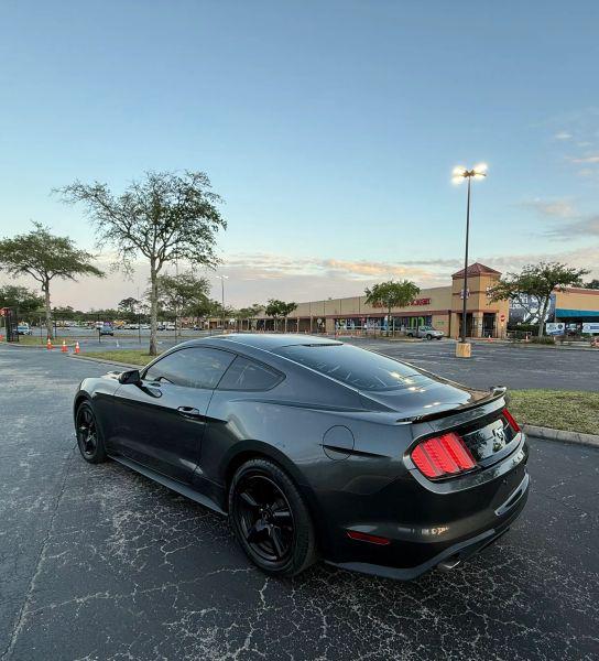 2018 Ford Mustang EcoBoost