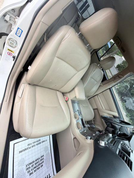 2012 Toyota Highlander SE