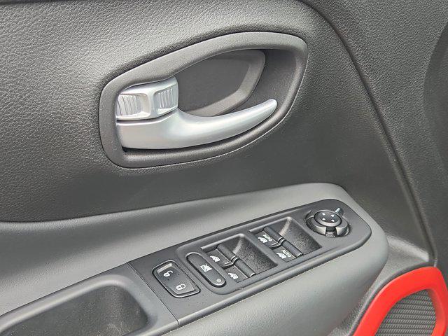 2023 Jeep Renegade Trailhawk 4x4