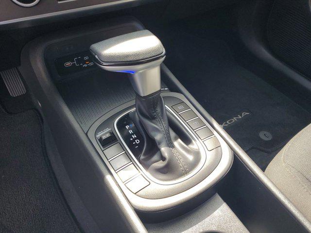 2025 Hyundai Kona SE