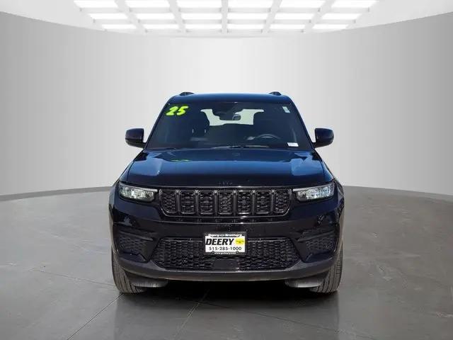 2025 Jeep Grand Cherokee Altitude 4x4