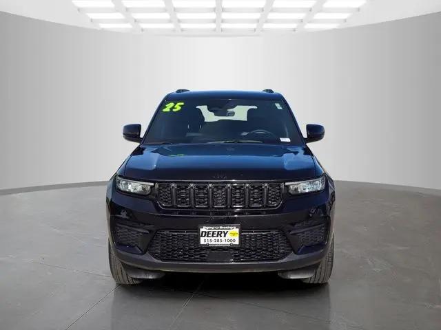 2025 Jeep Grand Cherokee Altitude 4x4