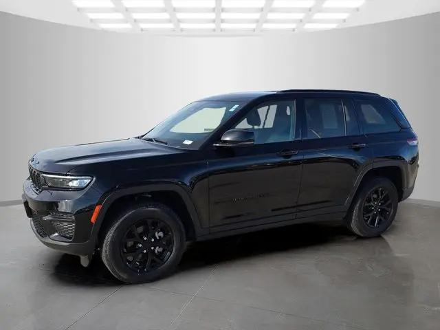 2025 Jeep Grand Cherokee Altitude 4x4
