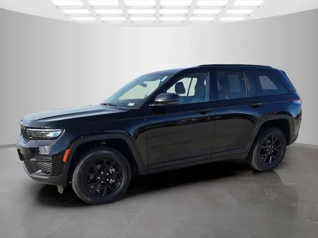 2025 Jeep Grand Cherokee Altitude 4x4