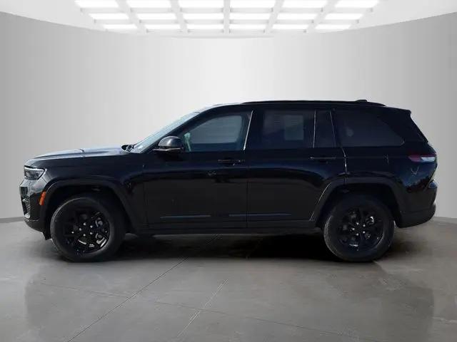 2025 Jeep Grand Cherokee Altitude 4x4