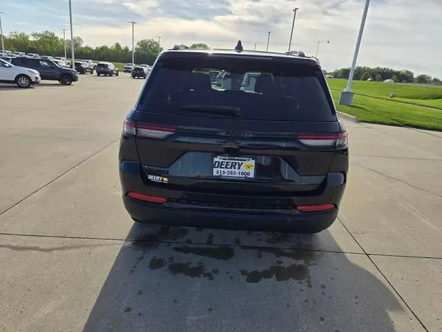 2025 Jeep Grand Cherokee Altitude 4x4