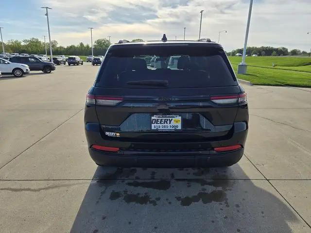2025 Jeep Grand Cherokee Altitude 4x4